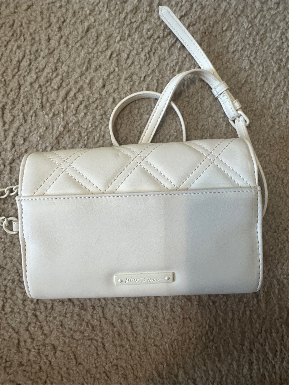 Betsey Johnson White Quilted Crossbody with Multicolor Gummy Bear Charms - Picture 3 of 7